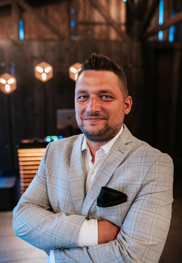Piotr Szymański — DJ i konferansjer